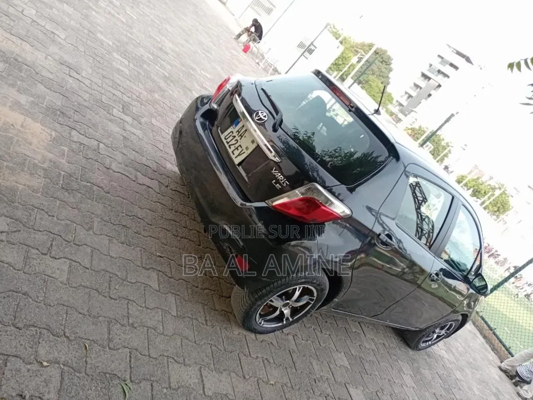 Toyota Yaris 2015 Noir