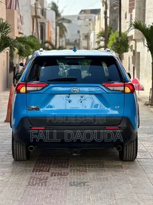 Toyota RAV4 2019 Bleu