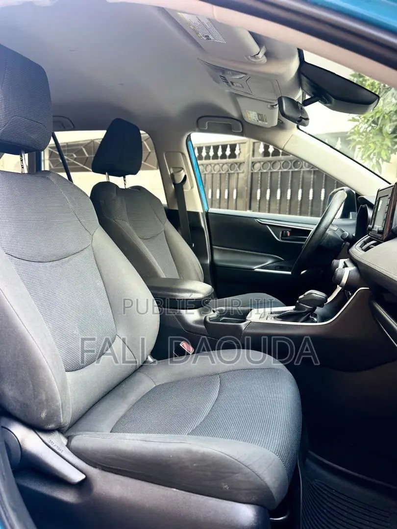 Toyota RAV4 2019 Bleu