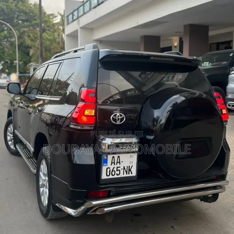 Toyota Land Cruiser Prado 2017 Noir Mat