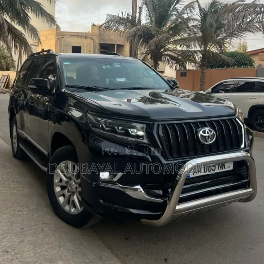 Toyota Land Cruiser Prado 2017 Noir Mat