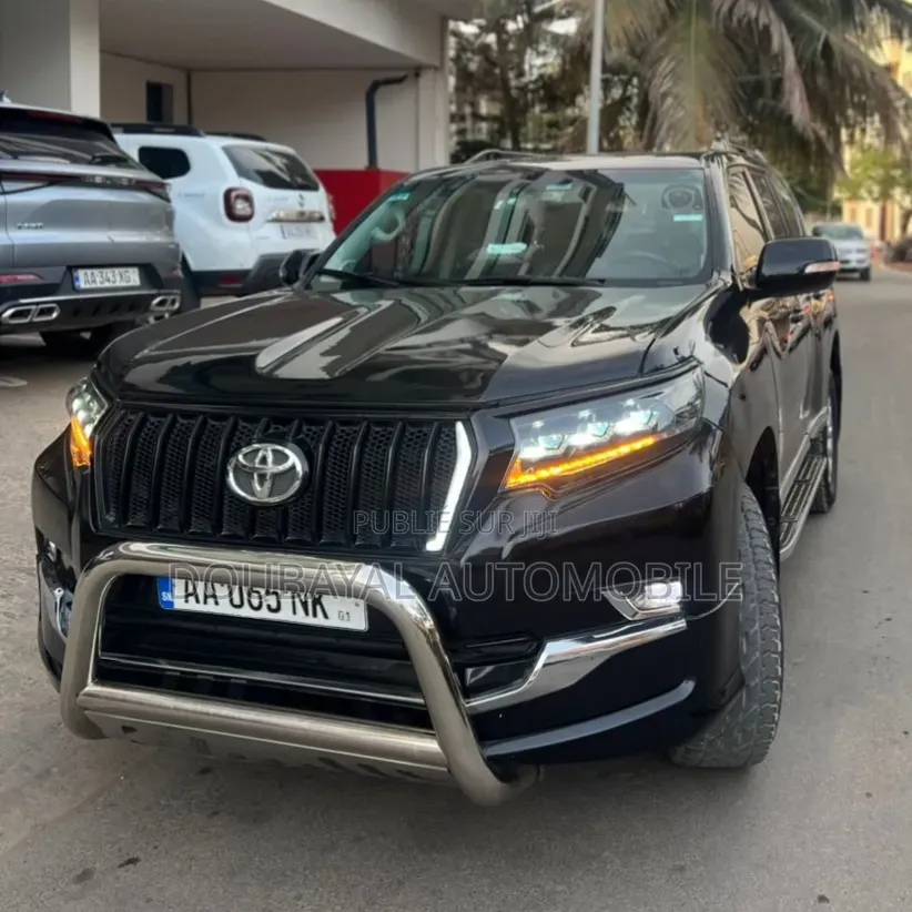 Toyota Land Cruiser Prado 2017 Noir Mat