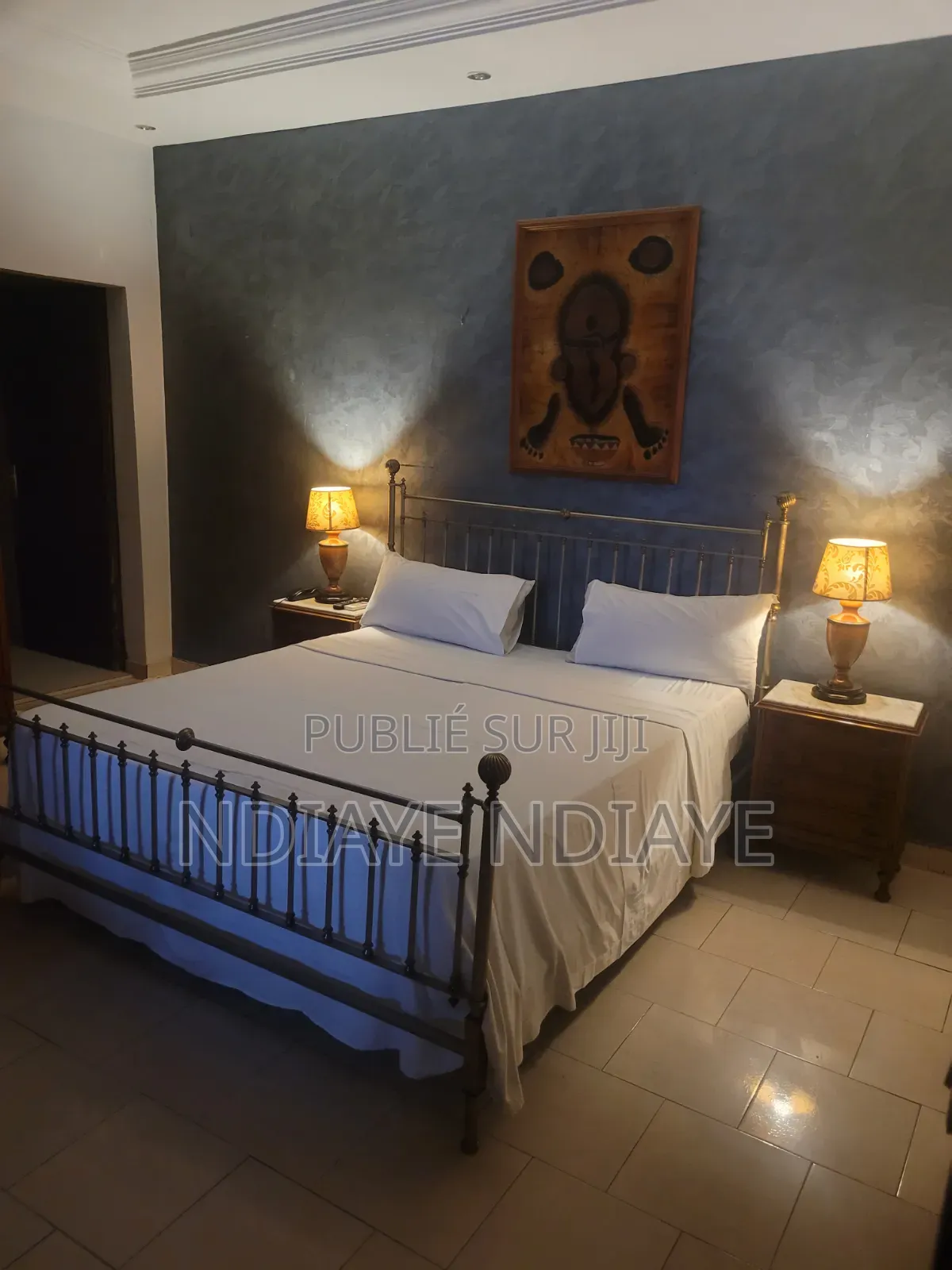 Meublé 10chbre Villa dans Résidence, HLM à Louer