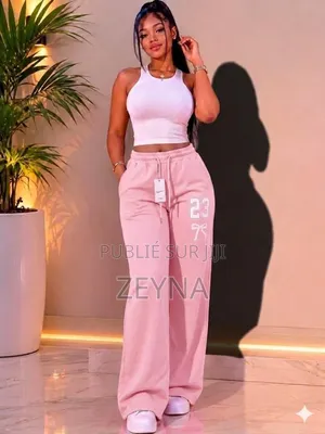 Des Boy Et Pantalons