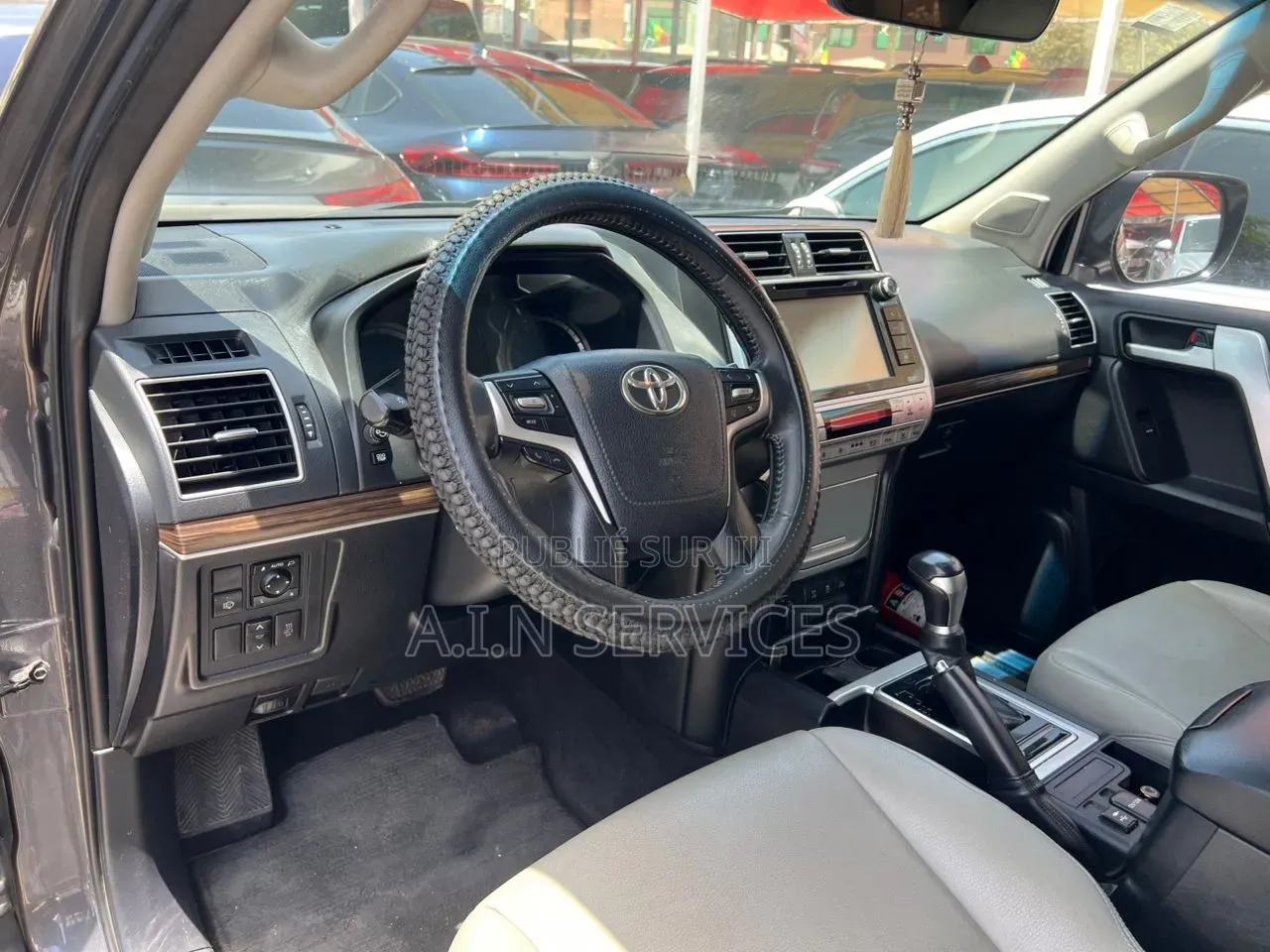 Toyota Land Cruiser Prado 2019 Gris