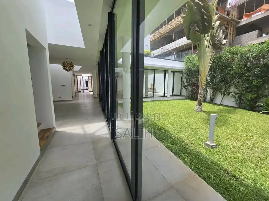 5chbre Villa dans Salih-Immo Et, Mermoz Sacré-Cœur à Louer