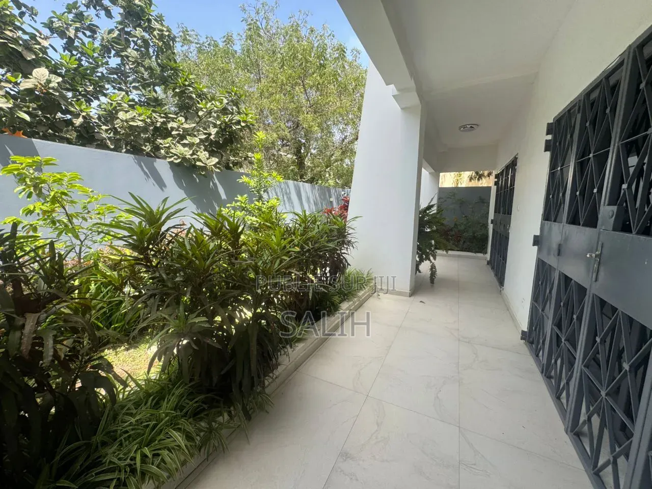 5chbre Villa dans Salih-Immo Et, Mermoz Sacré-Cœur à Louer