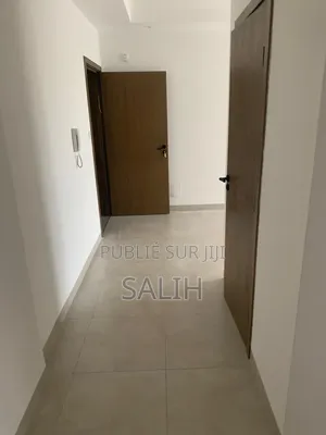 2chbre Appartement dans Salih-Immo Et, Fann-Point E-Amitié à Vendre