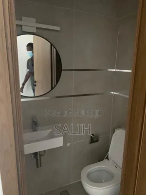 2chbre Appartement dans Salih-Immo Et, Fann-Point E-Amitié à Vendre