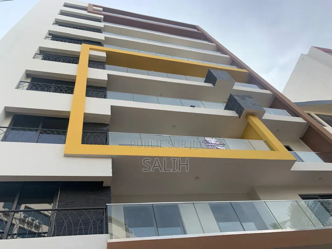 2chbre Appartement dans Salih-Immo Et, Fann-Point E-Amitié à Vendre