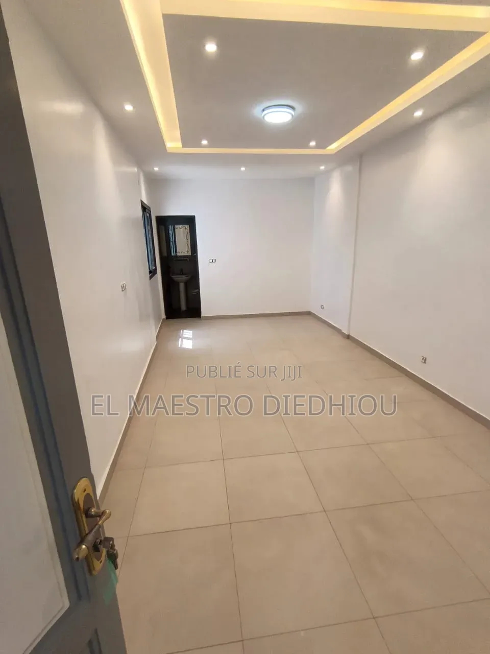 4chbre Maison dans Villa R+2 À Louer À à Louer