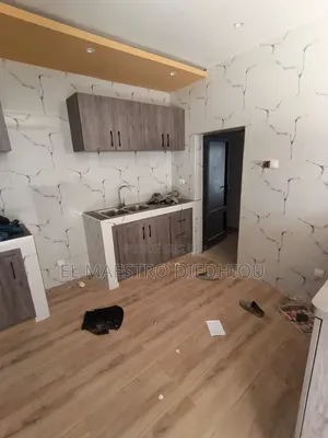 4chbre Maison dans Villa R+2 À Louer À à Louer