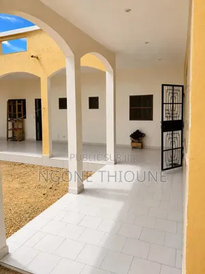 4chbre Villa dans Guediawaye à Vendre