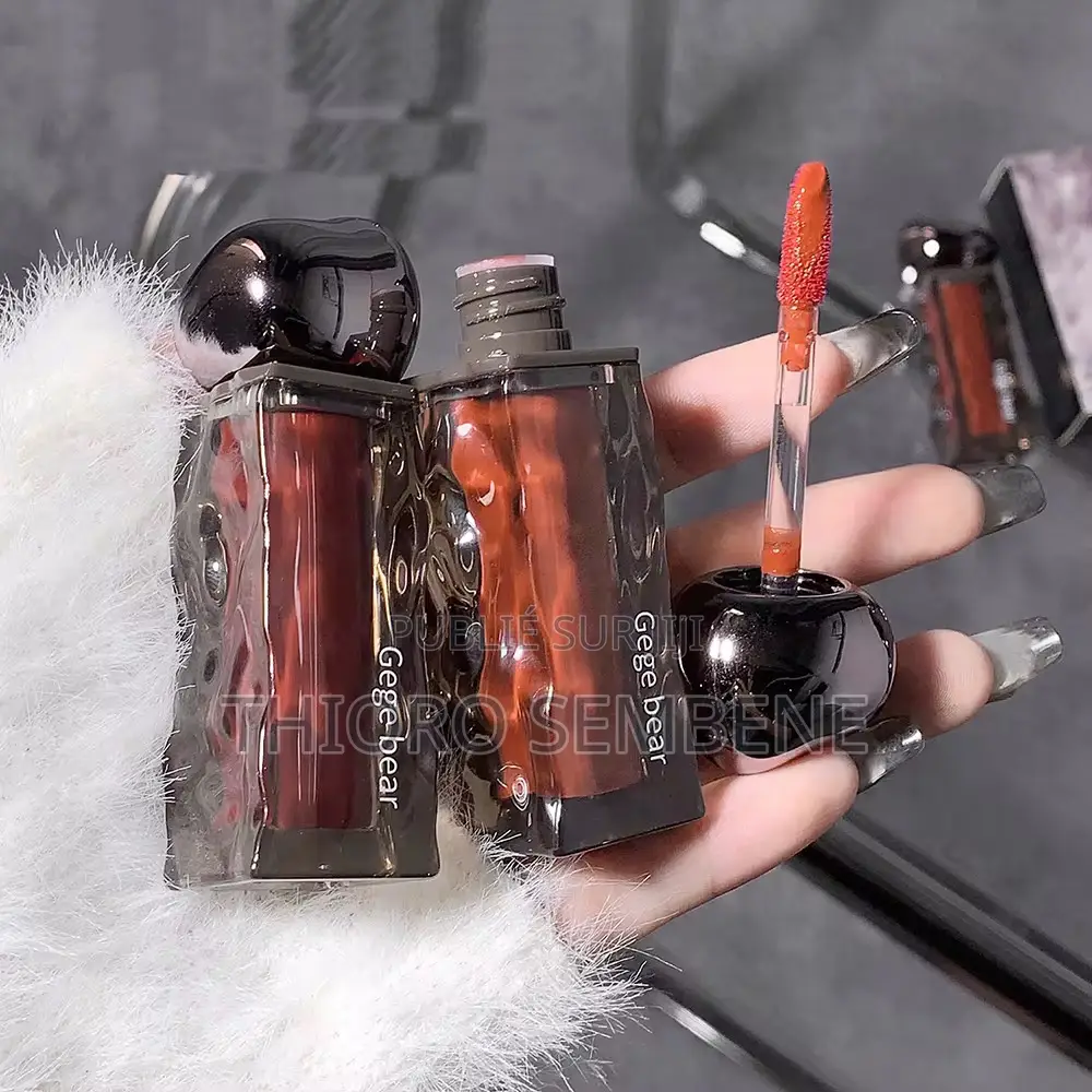 Des Gloss De Qualité À Vendre Les 2 À 2500f