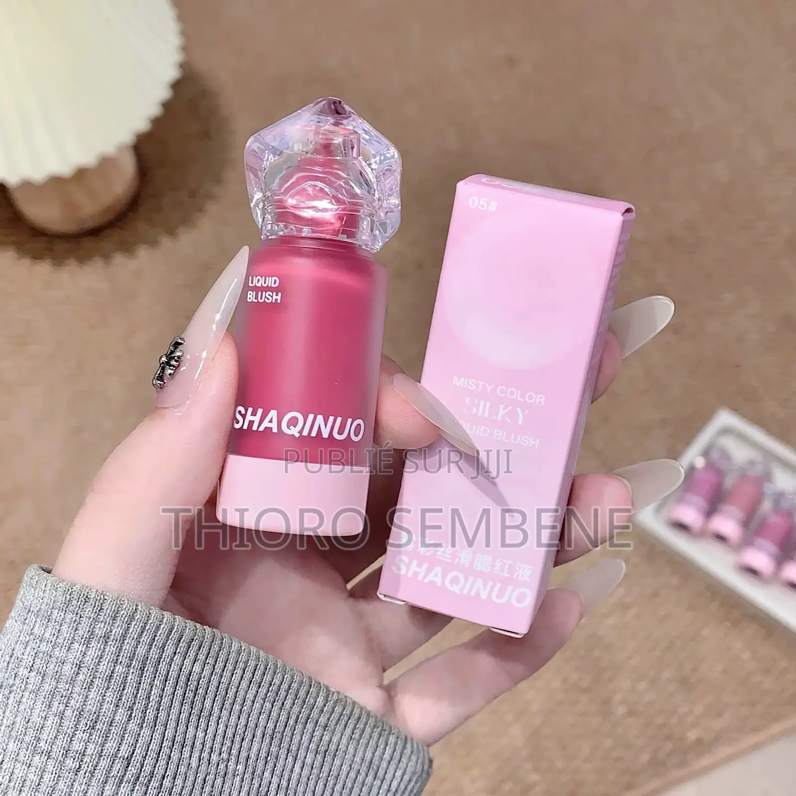 Des Gloss De Qualité À Vendre Les 2 À 2500f