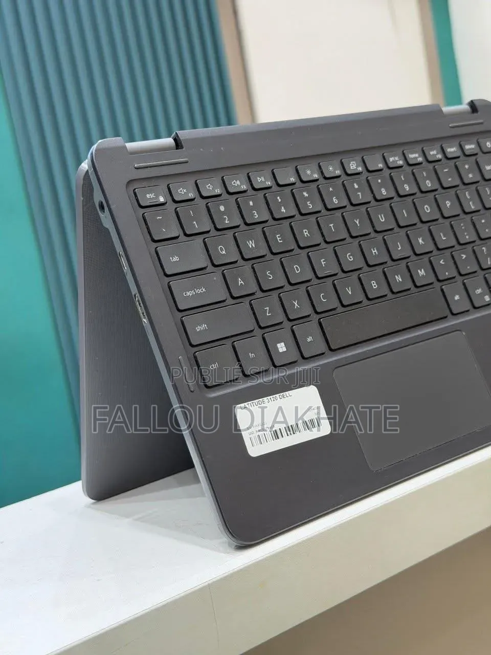 Nouveau Dell Latitude 3120 8GB Intel Core i3 SSD 256GB