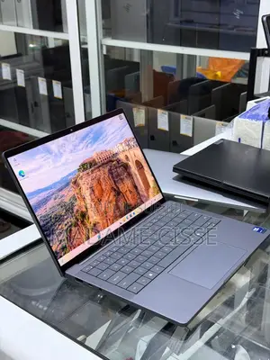 Nouveau Dell Pro 13 32GB Intel Core Ultra 7 SSD 512GB