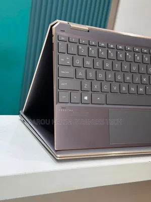 Nouveau HP Spectre X360 13 8GB Intel Core i5 SSD 512GB