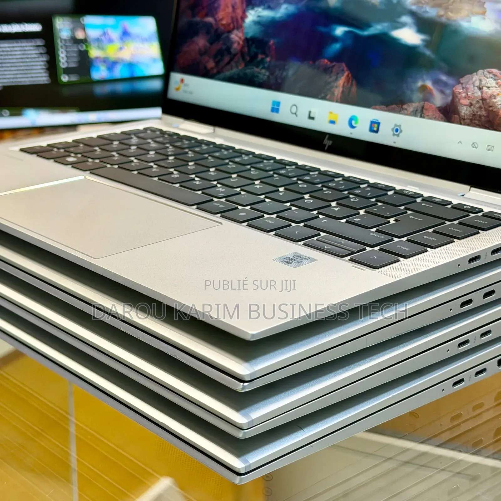Nouveau HP EliteBook x360 1040 G7 16GB Intel Core i7 SSD 256GB