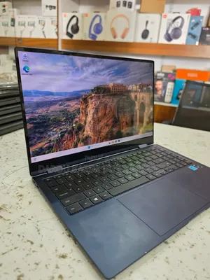 Nouveau Samsung Notebook Flash (NP530) 16GB Intel Core i7 SSD 1T