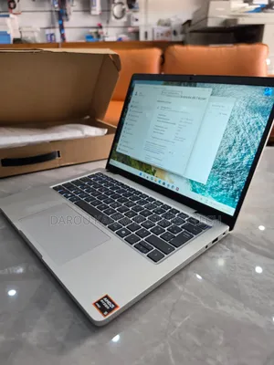 Nouveau Ordinateur portable Dell Pro Plus 13 16GB AMD Ryzen 5 SSD 512GB