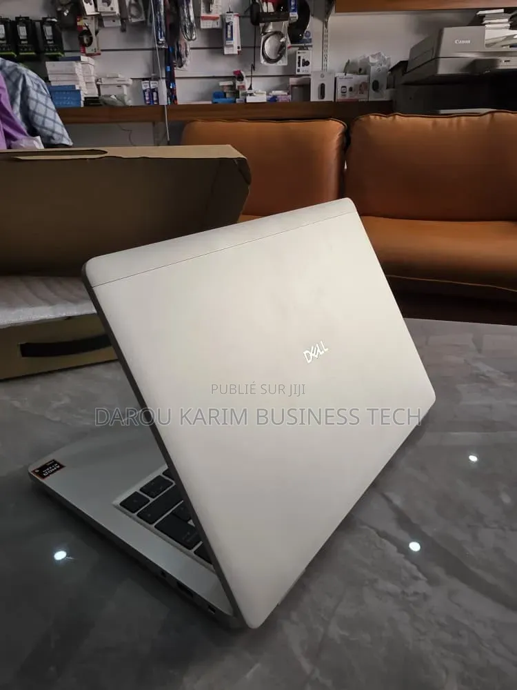 Nouveau Ordinateur portable Dell Pro Plus 13 16GB AMD Ryzen 5 SSD 512GB
