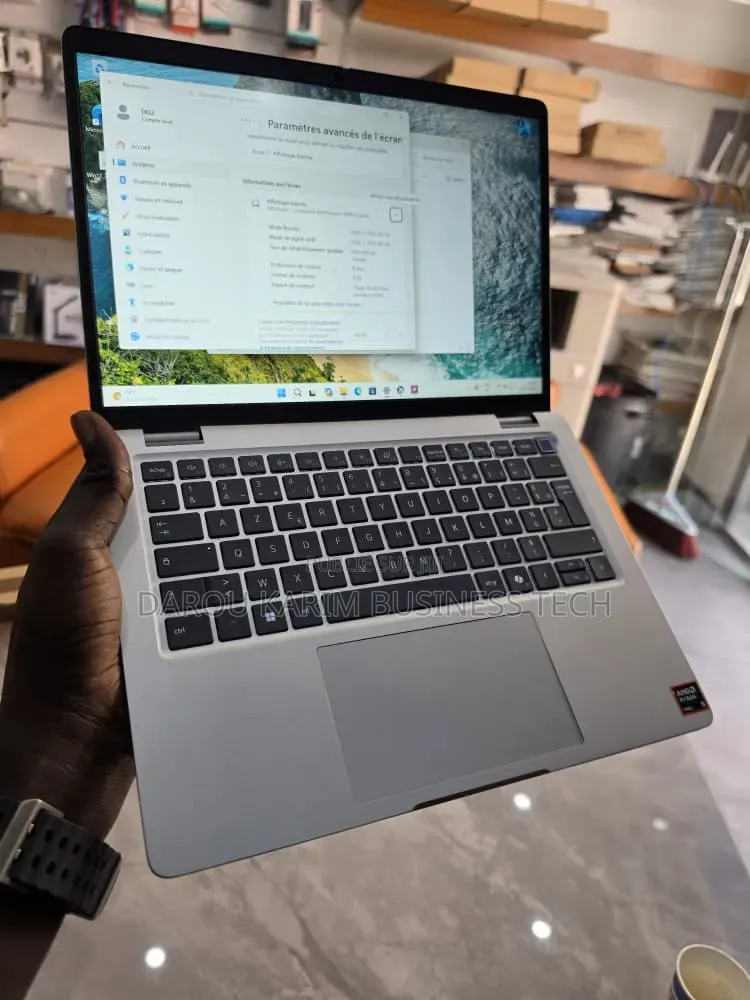 Nouveau Ordinateur portable Dell Pro Plus 13 16GB AMD Ryzen 5 SSD 512GB