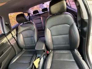 Hyundai Avante 2018 Blanc