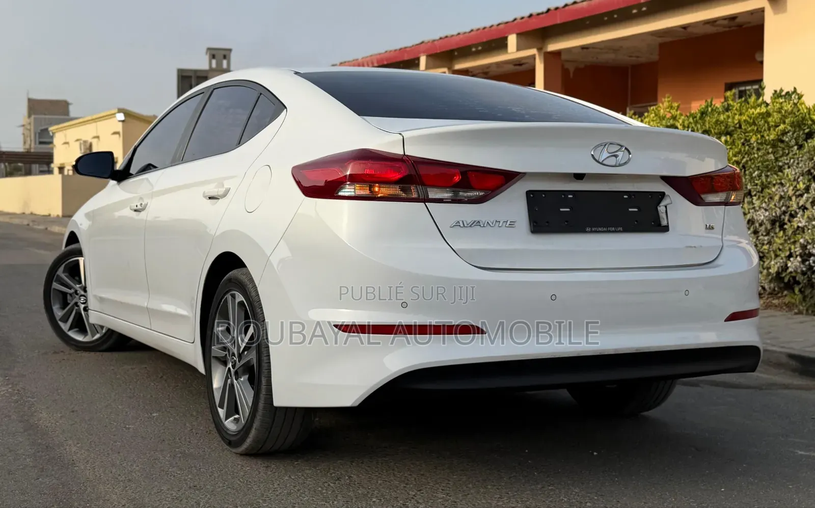 Hyundai Avante 2018 Blanc