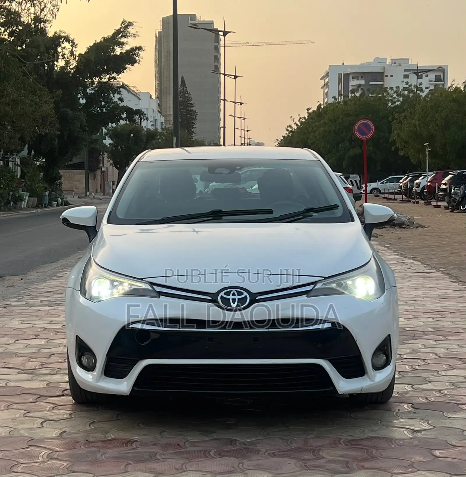 Toyota Avensis 2016 Blanc