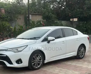 Toyota Avensis 2016 Blanc
