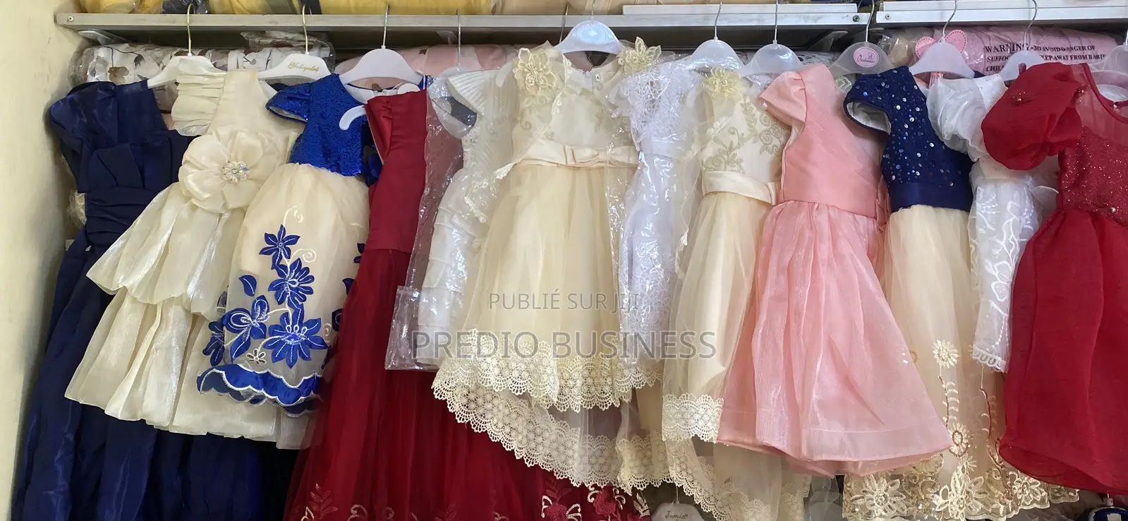 Robes Enfants De 1 Mois À 13 Ans Prix De 4000f À 10.000f