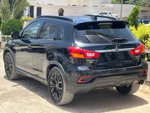 Mitsubishi Outlander 2019 Noir Mat