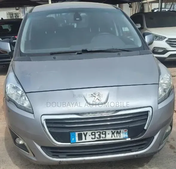 Peugeot 5008 2016 Gris