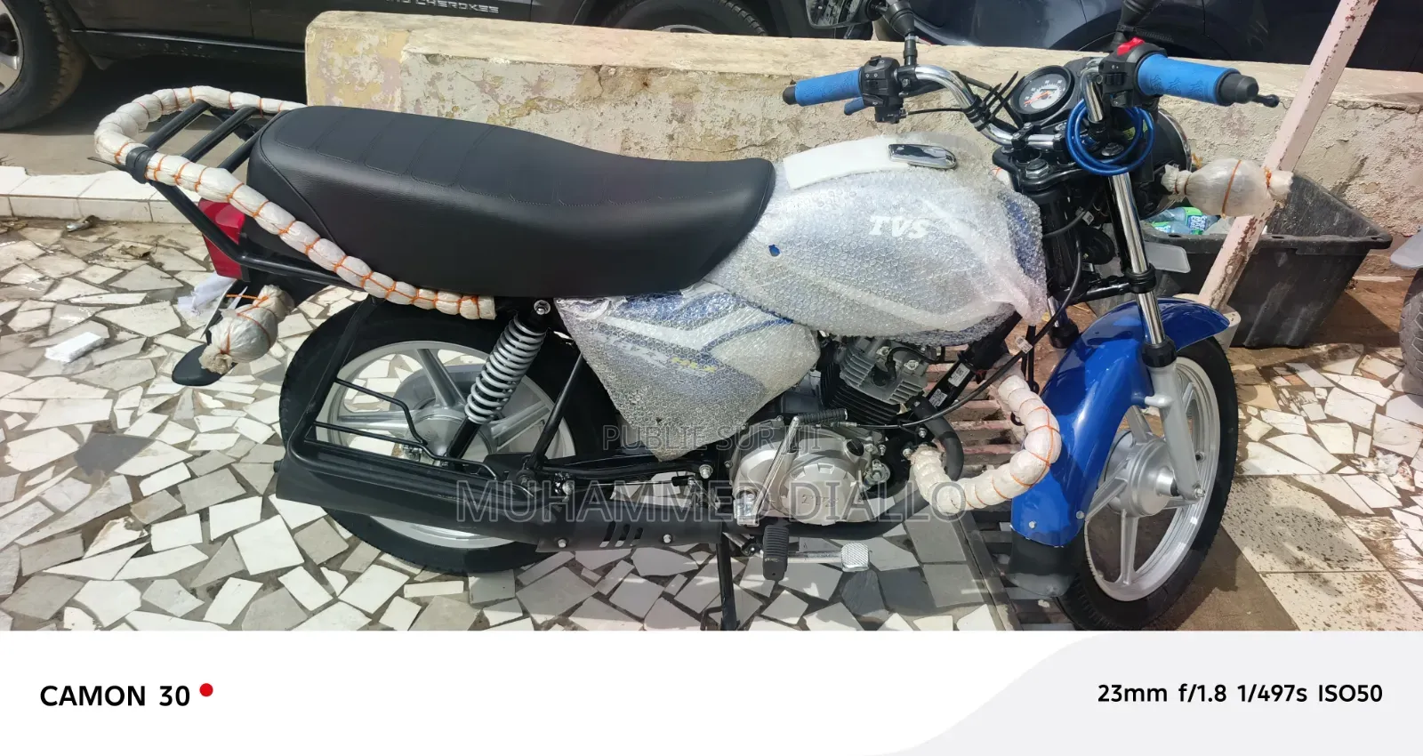 Nouveau TVS HLX 125 2018 Bleu
