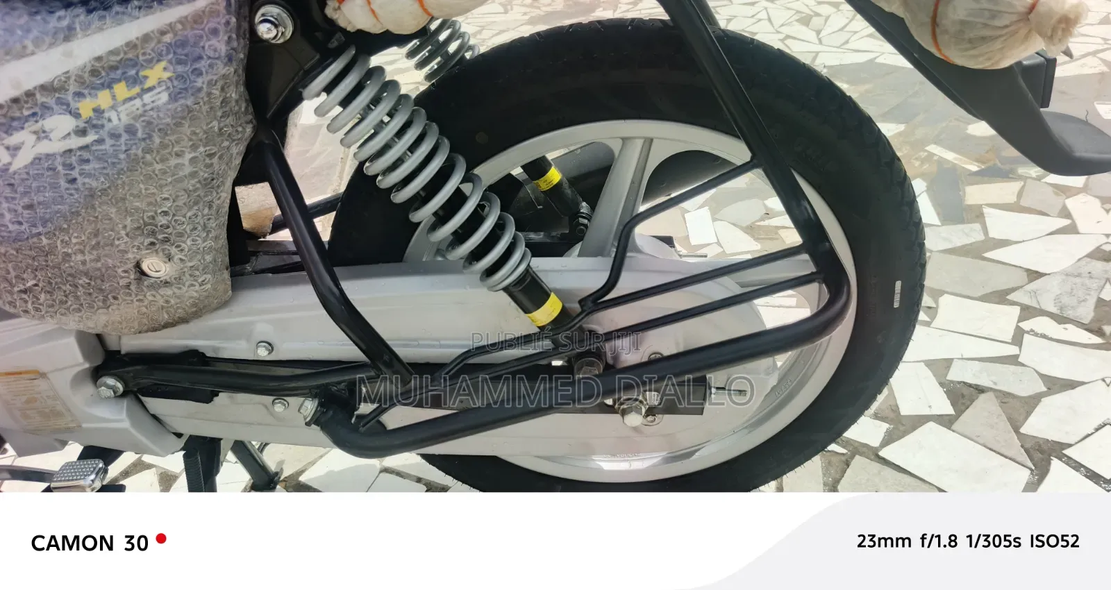 Nouveau TVS HLX 125 2018 Bleu