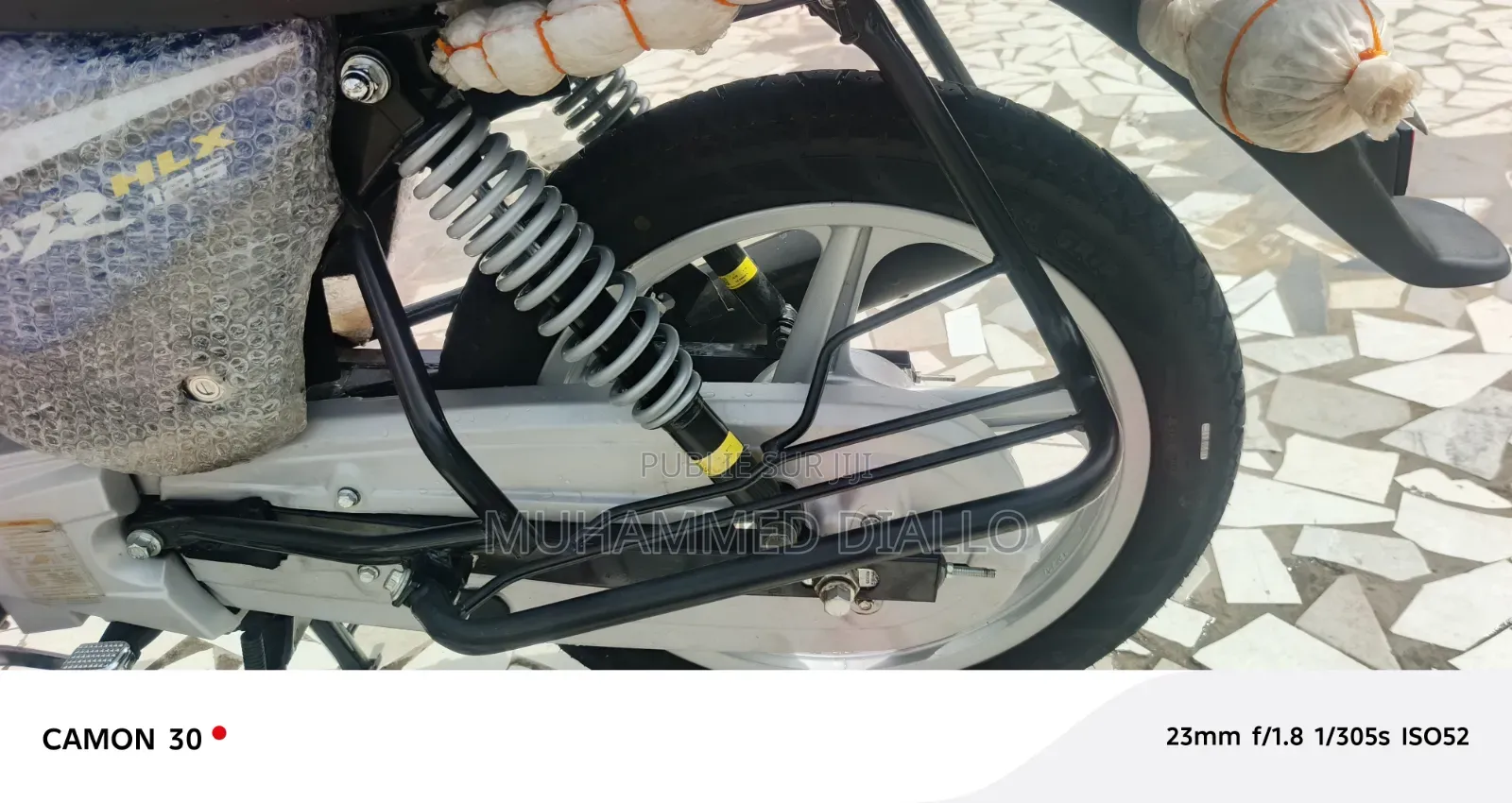 Nouveau TVS HLX 125 2018 Bleu