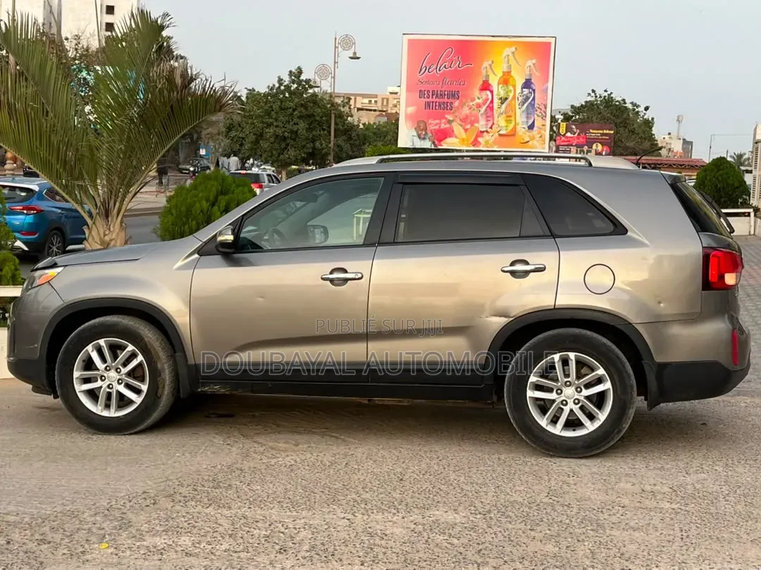 Kia Sorento 4dr SUV 2016 Gris