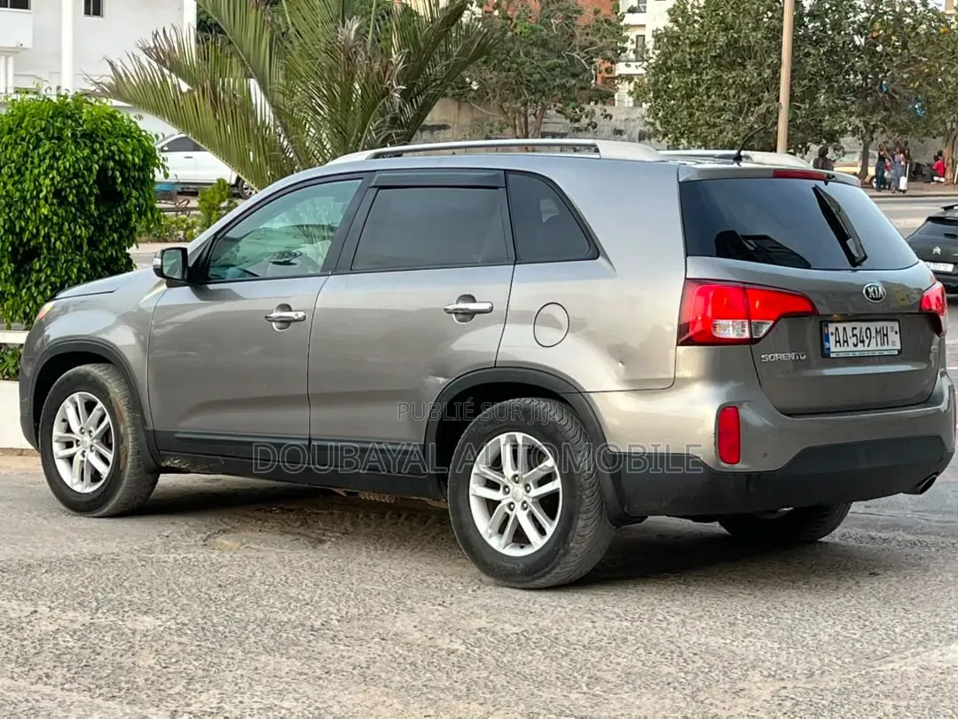 Kia Sorento 4dr SUV 2016 Gris