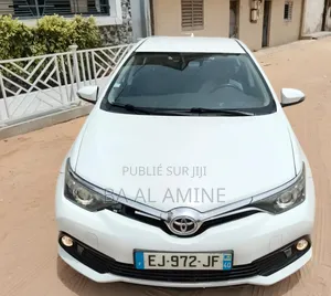 Toyota Auris 2017 Blanc