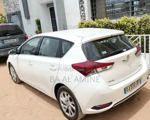 Toyota Auris 2017 Blanc