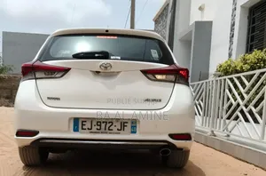 Toyota Auris 2017 Blanc
