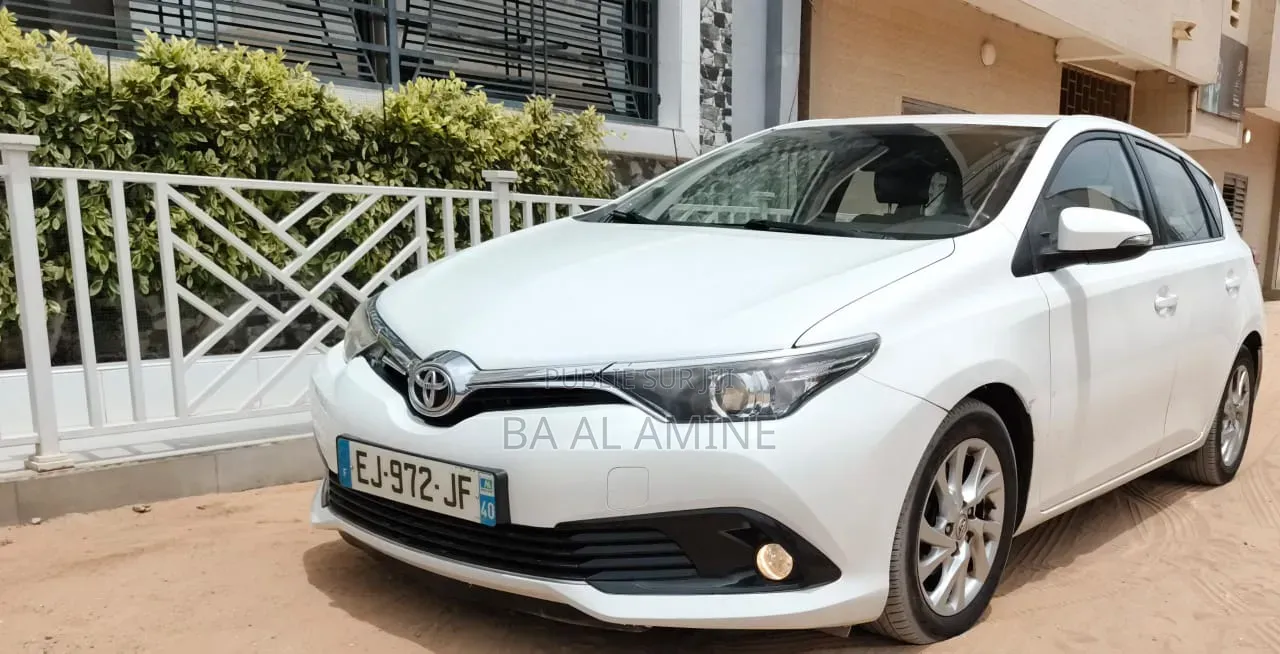 Toyota Auris 2017 Blanc
