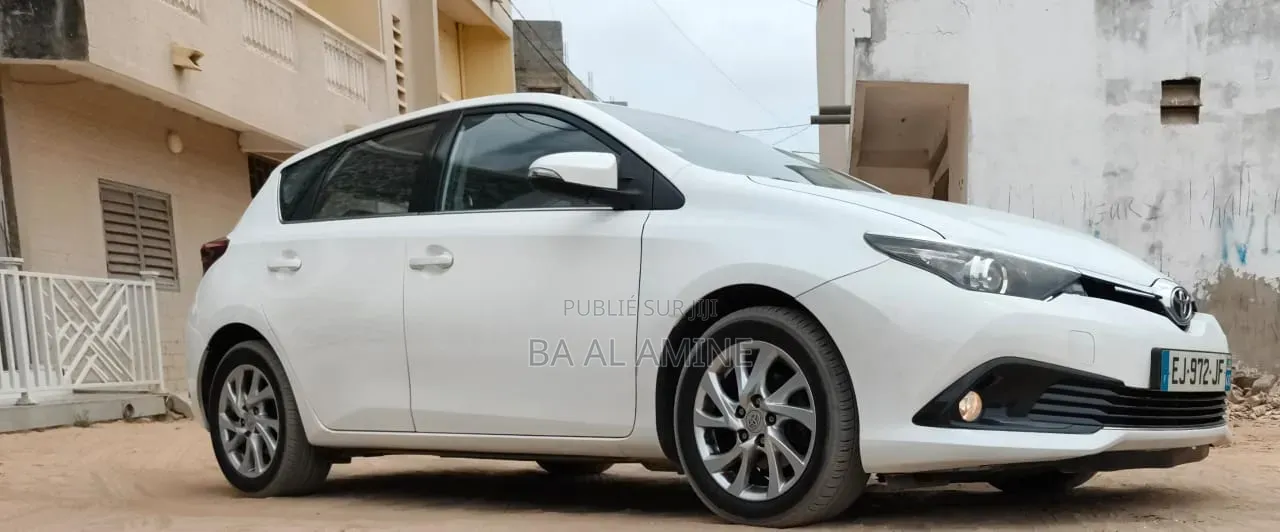 Toyota Auris 2017 Blanc