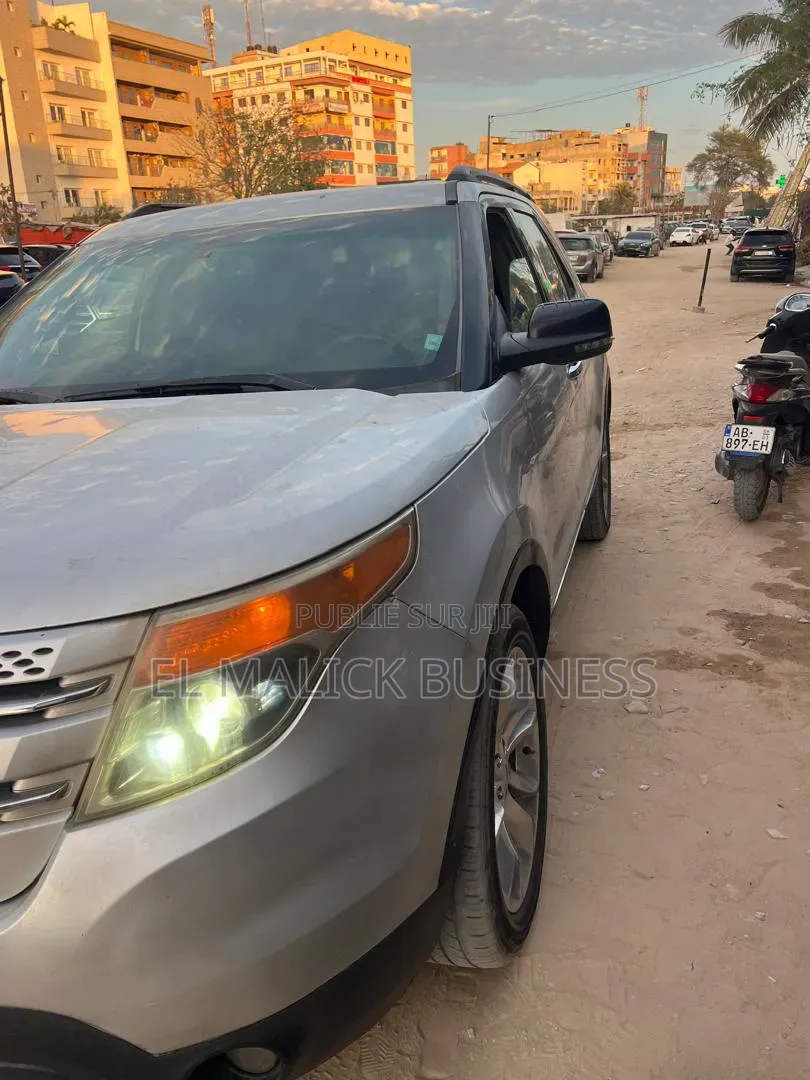 Ford Explorer XLT 4dr FWD (2.0L 4cyl 6A) 2013 Gris
