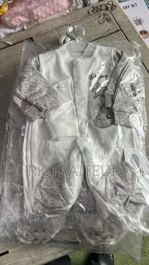Vêtements De Bebe