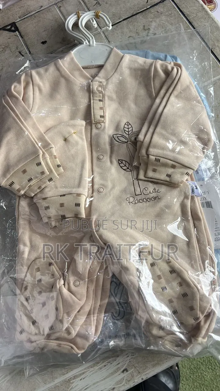 Vêtements De Bebe