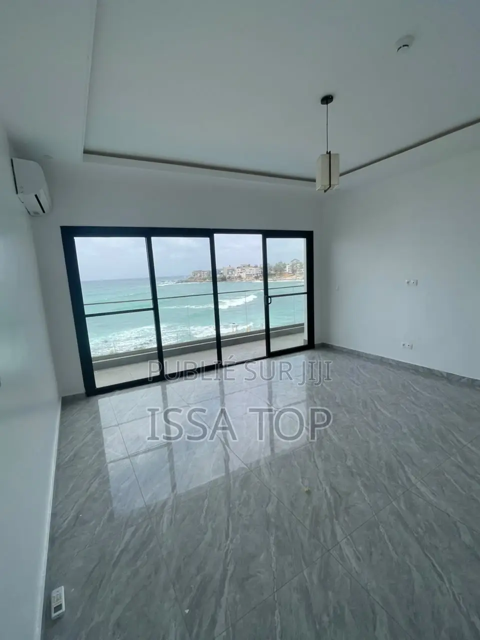 3chbre Appartement dans Almadies à Louer