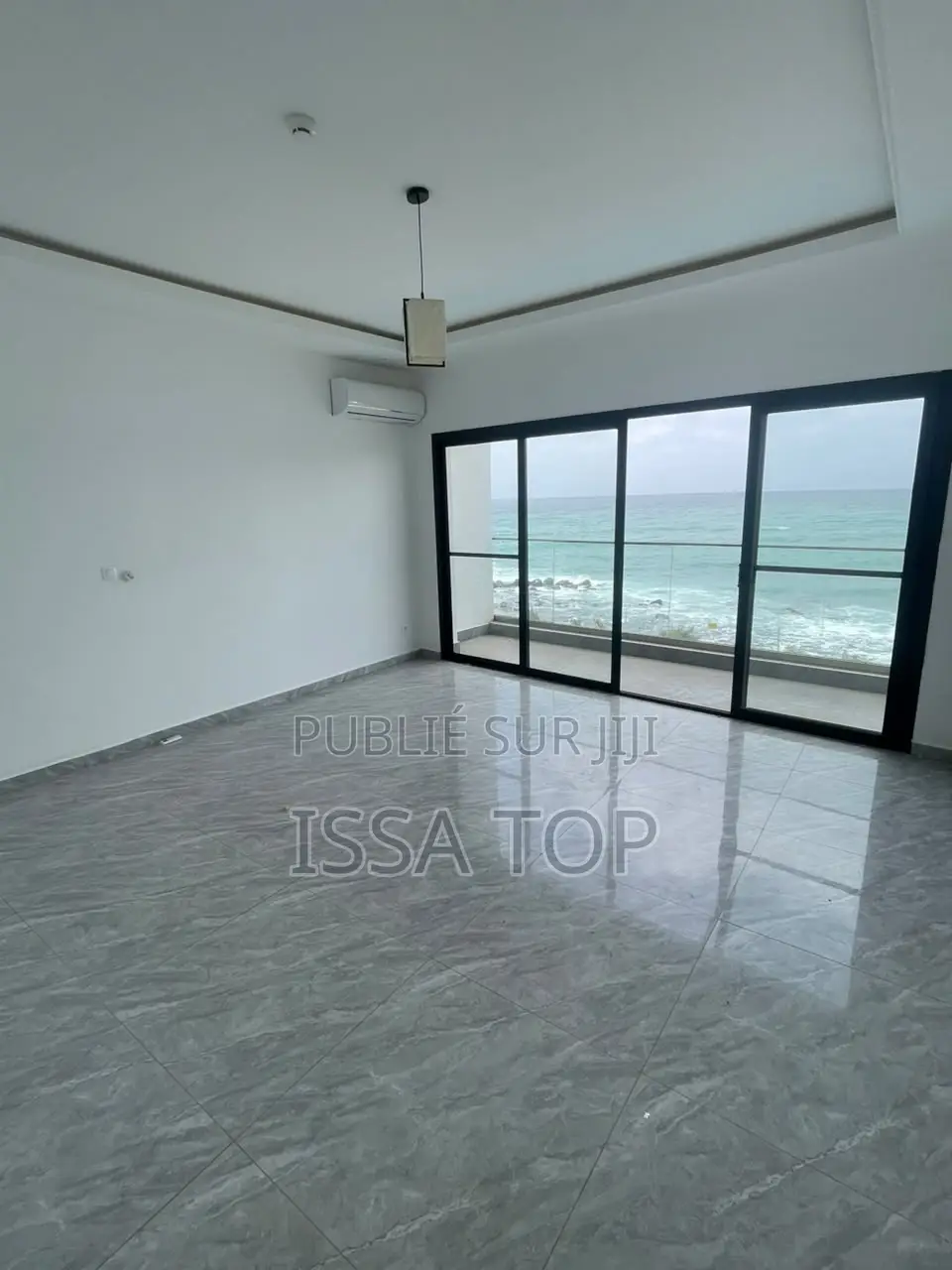3chbre Appartement dans Almadies à Louer