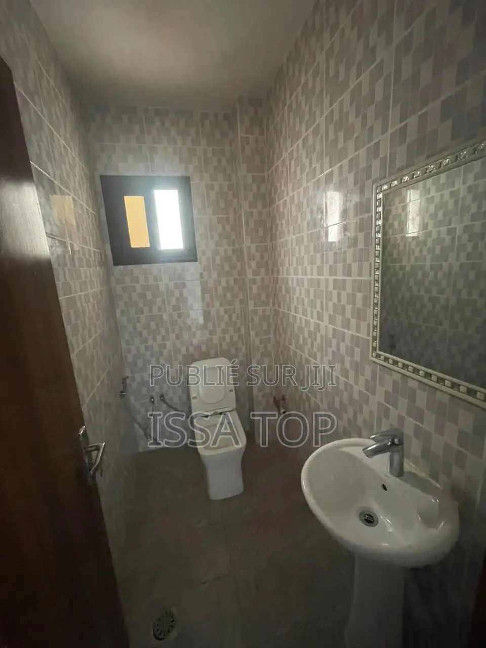 3chbre Appartement dans Almadies à Louer